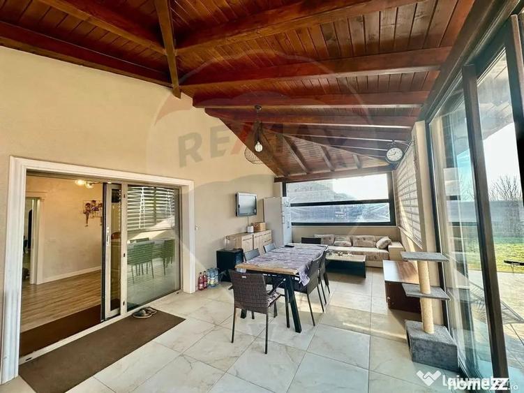 Casă cu 7 camere cu Teren 960 Mp în Vânători