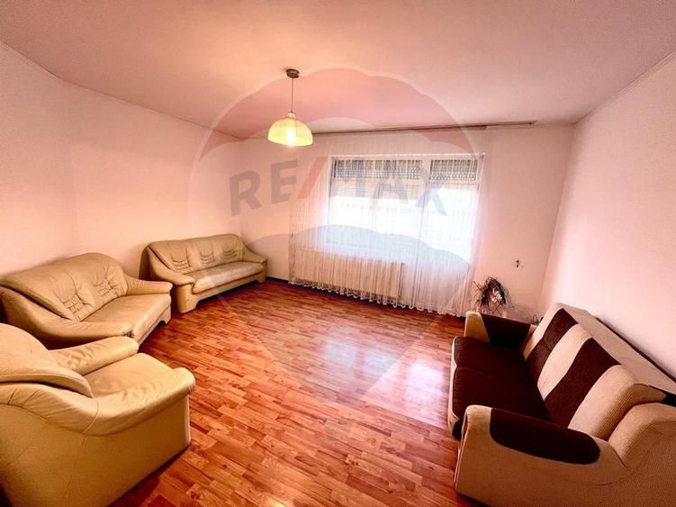 Duplex cu 7 camere cu Teren 541 Mp în Oncea