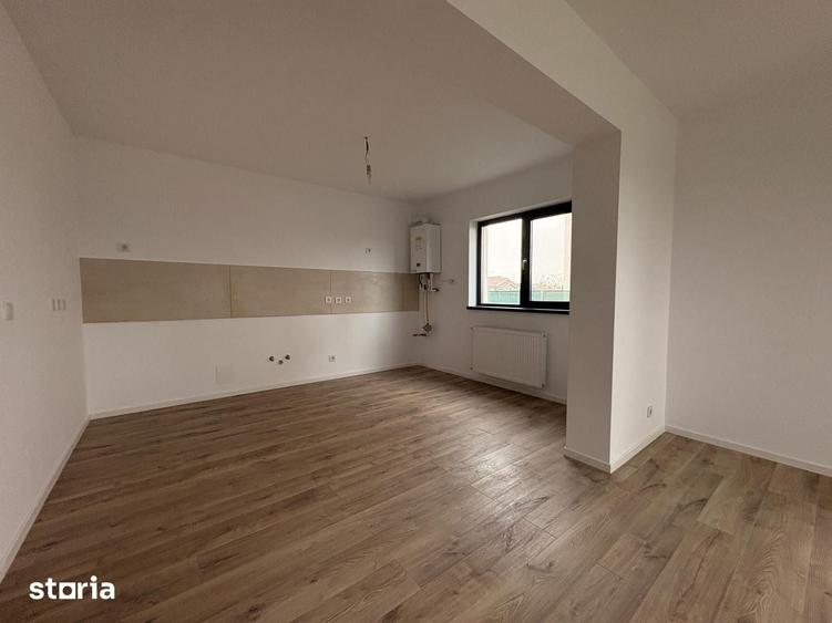 Casă cu 4 camere cu Teren 350 Mp în Balotești
