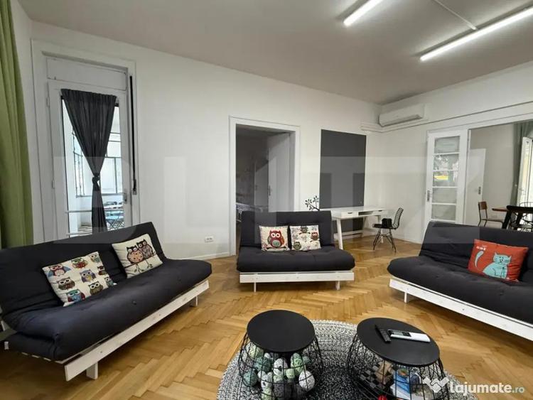 Apartament cu 4 camere decomandat, mobilat în Central