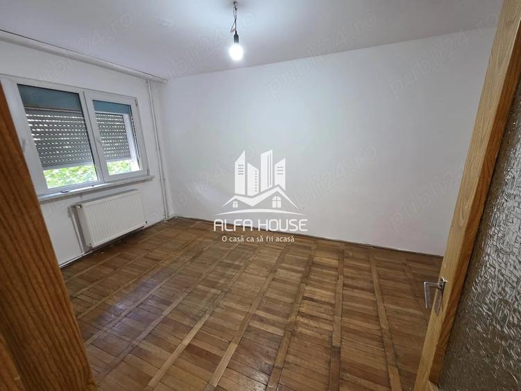 Apartament cu 3 camere semidecomandat în Govândari