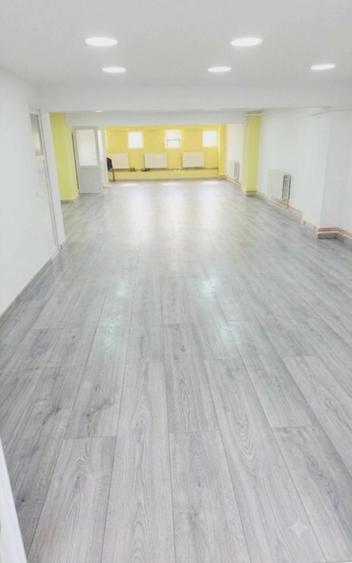 Spațiu comercial, de 240 mp, în Mărăști