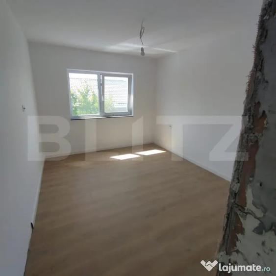 Casă cu 4 camere cu Teren 430 Mp în Valea Adâncă