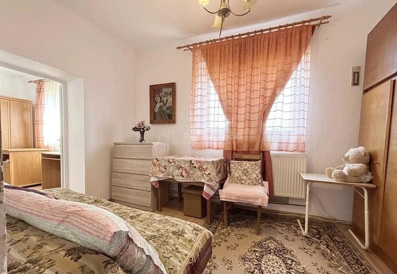 Casă cu 4 camere cu Teren 1439 Mp în Dealuri Oradea