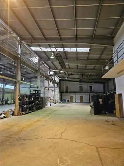 Spațiu industrial, de 2,500 mp, în Industrial Est