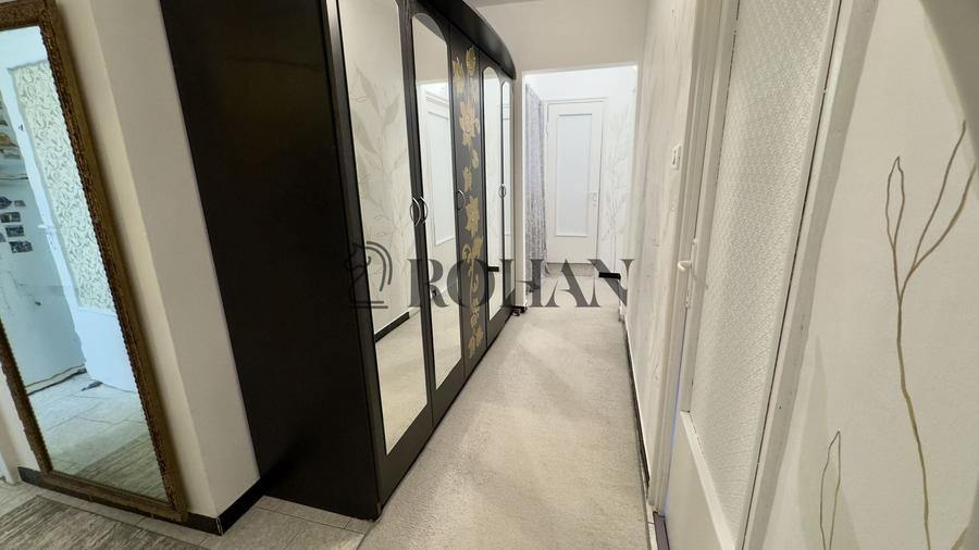 Apartament cu 3 camere decomandat în Cetate