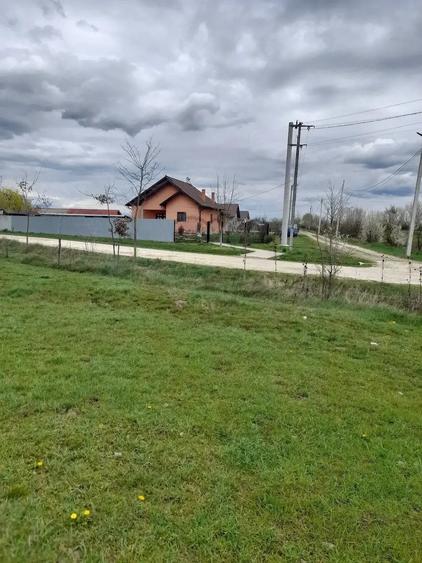 Teren de 1084 mp, în Exterior Vest