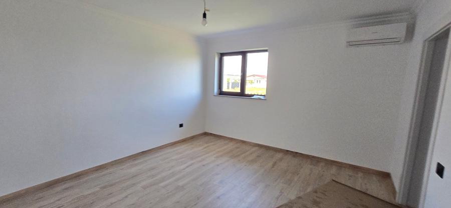 Casă individuală cu 3 camere cu Teren 500 Mp în Nord-Est