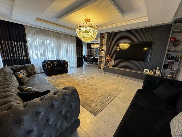 Casă cu Teren 400 Mp în Central