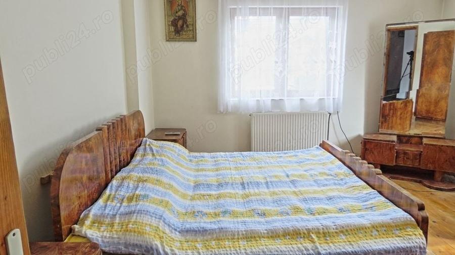 Casă cu 6 camere cu Teren 365 Mp în Zamora