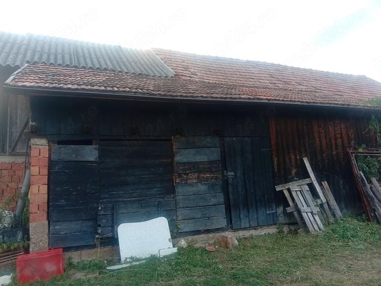 Casă cu 2 camere cu Teren 1089 Mp în Dumbrava