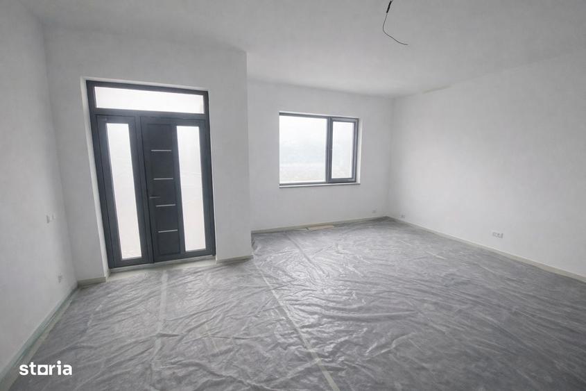 Casă cu 3 camere cu Teren 420 Mp în Tomești