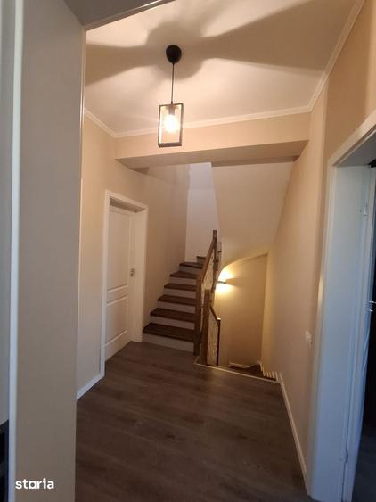 Casă cu 4 camere cu Teren 280 Mp în Corbeanca
