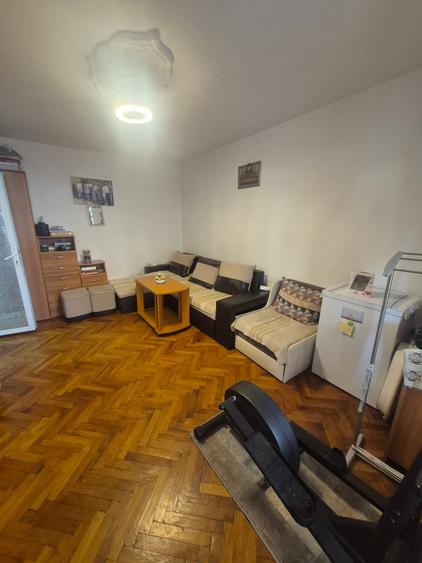 Apartament cu 4 camere în Est