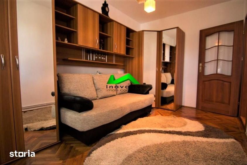 Apartament cu 3 camere decomandat, mobilat în Trei Stejari