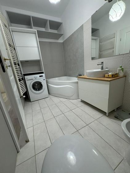 Apartament cu 4 camere decomandat, mobilat în Elisabetin