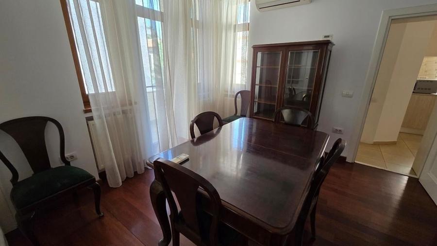 Apartament cu 4 camere decomandat, mobilat în Dorobanți