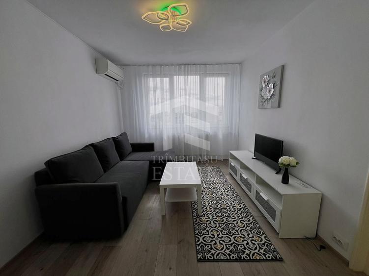 Apartament cu 3 camere semidecomandat, mobilat în Drumul Taberei