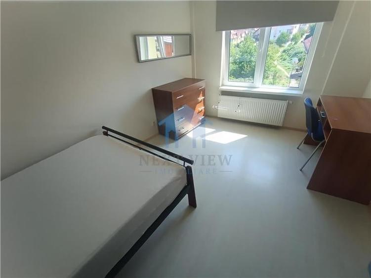 Apartament cu 3 camere decomandat în Zorilor