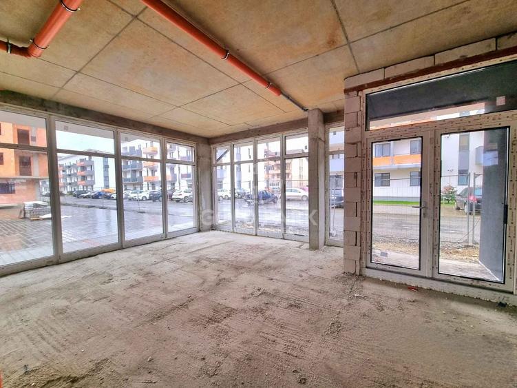 Spațiu comercial, de 160 mp, în Florești