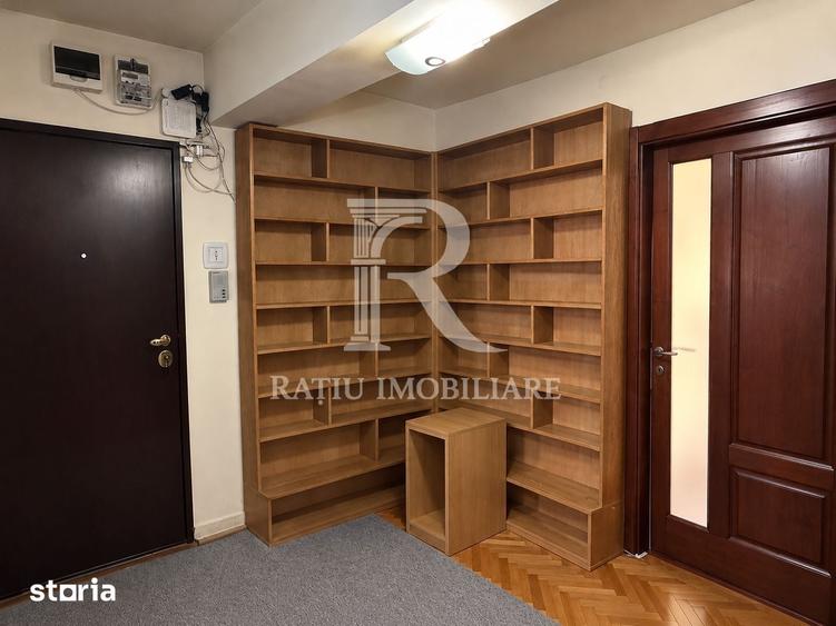 Apartament cu 3 camere decomandat în Cantemir