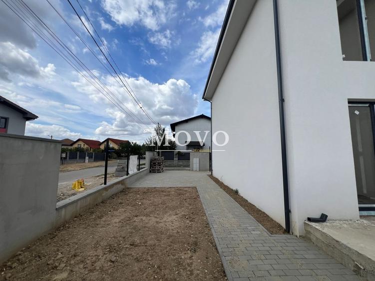 Duplex cu 4 camere cu Canalizare în Giroc