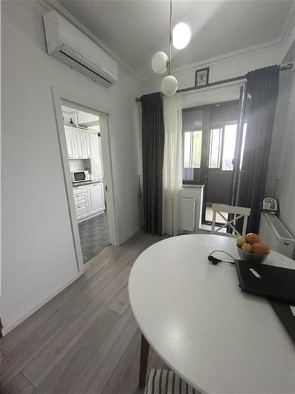Apartament cu 2 camere decomandat, mobilat în Far