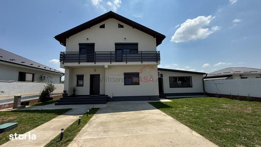 Casă cu 4 camere cu Teren 391 Mp în Domnești