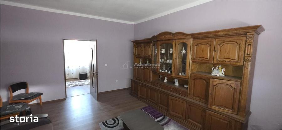Casă cu 4 camere cu Teren 464 Mp în Central