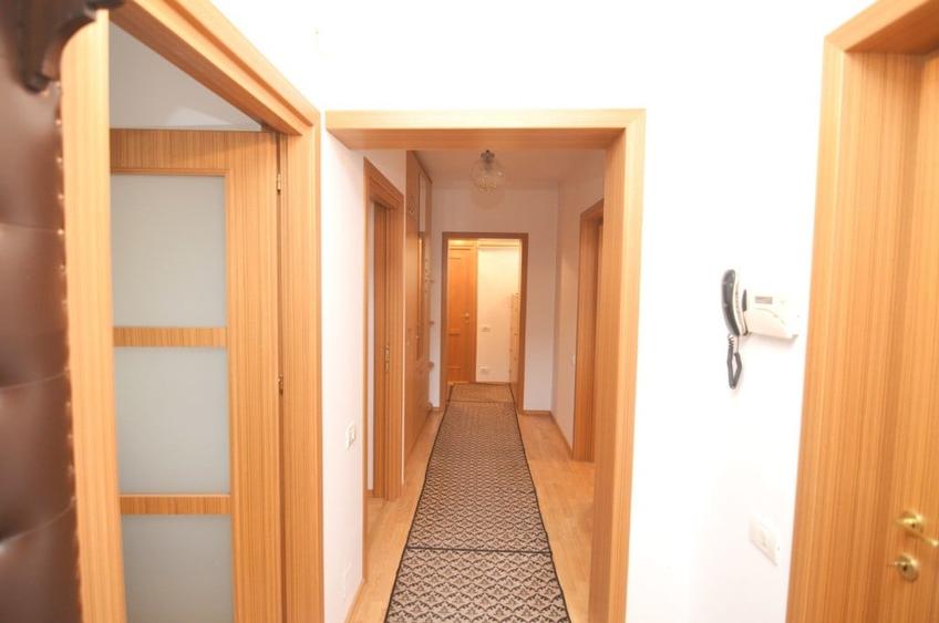 Apartament cu 3 camere decomandat în Iancului