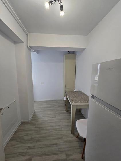 Garsonieră decomandată, mobilată în Ultracentral