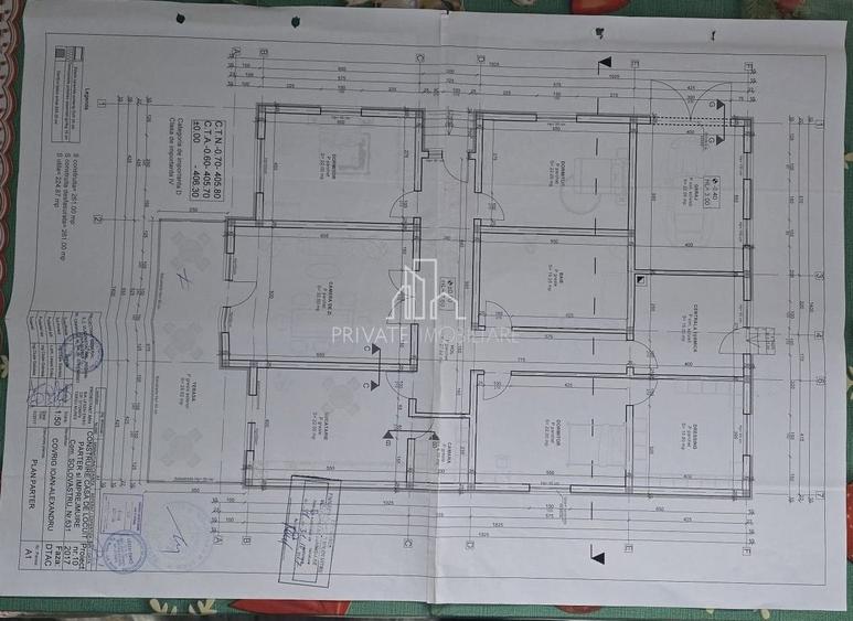 Casă individuală cu 4 camere cu Canalizare în Solovăstru
