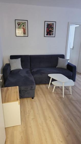Apartament cu 3 camere semidecomandat în Dacia
