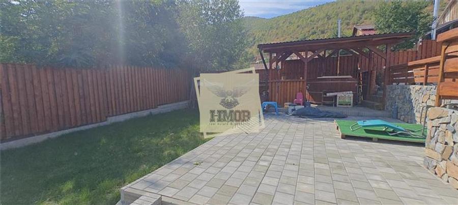 Casă individuală cu 7 camere cu Teren 558 Mp în Rășinari