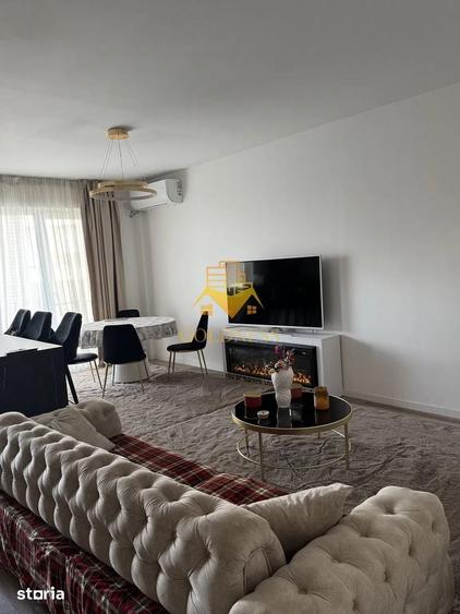 Apartament cu 3 camere semidecomandat, mobilat în Central