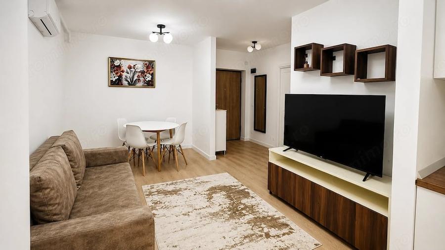 Apartament cu 2 camere decomandat în Titan