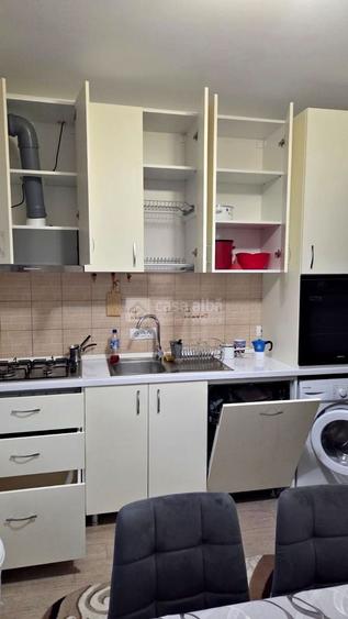 Apartament cu 2 camere semidecomandat, mobilat în Moara de Vânt