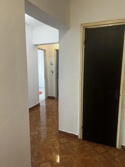Apartament cu 3 camere decomandat în Pantelimon