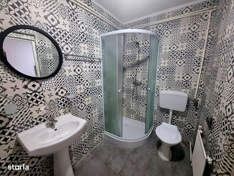 Spațiu comercial, de 200 mp, în Cristian