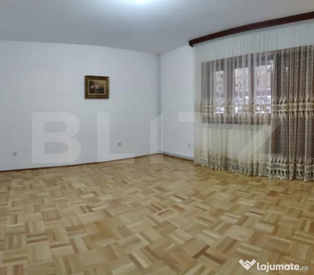 Casă cu 6 camere cu Teren 1178 Mp în Cetate
