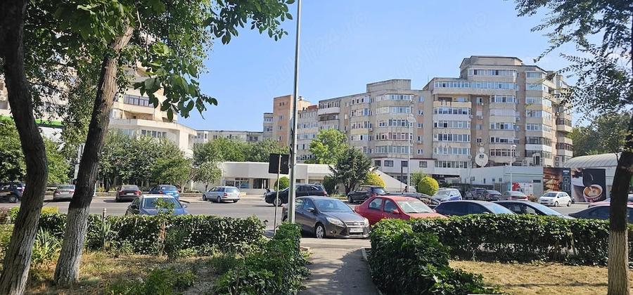 Apartament cu 2 camere decomandat în Boema