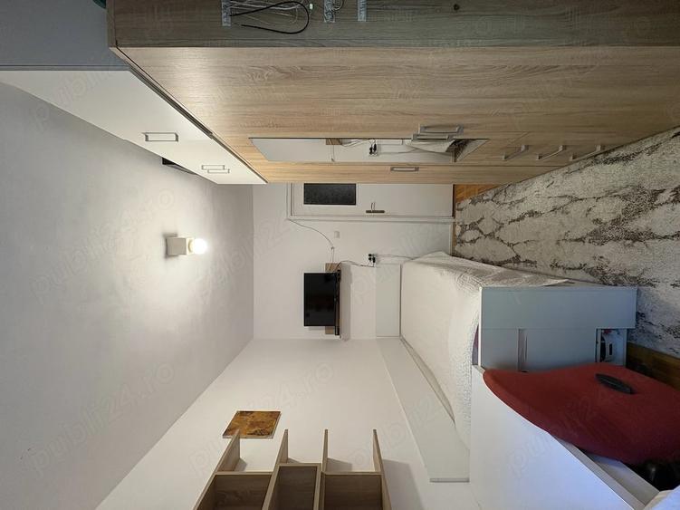 Apartament cu 3 camere semidecomandat în Circumvalațiunii