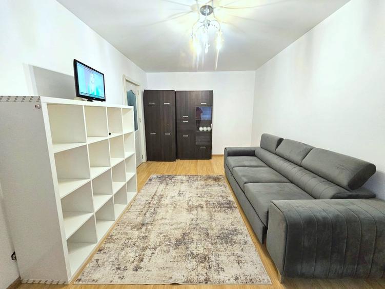 Apartament cu 2 camere decomandat în Olteniței