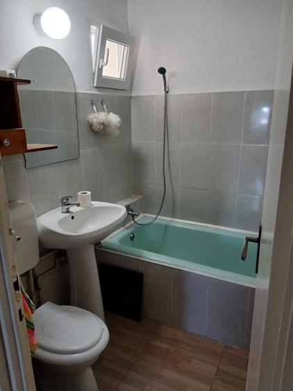 Apartament cu 2 camere decomandat, mobilat în Eroii Revoluției