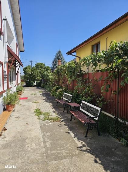 Casă cu 4 camere în Ciolpani