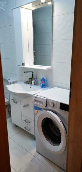 Apartament cu 3 camere semidecomandat în Tomis Plus