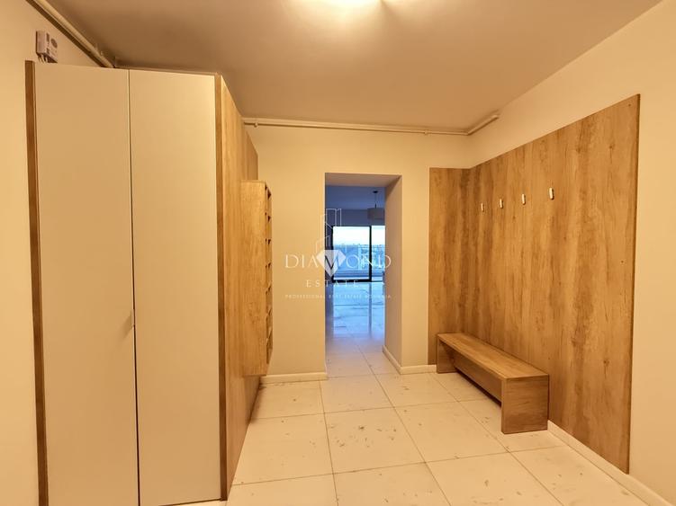 Apartament cu 3 camere decomandat în Aviației