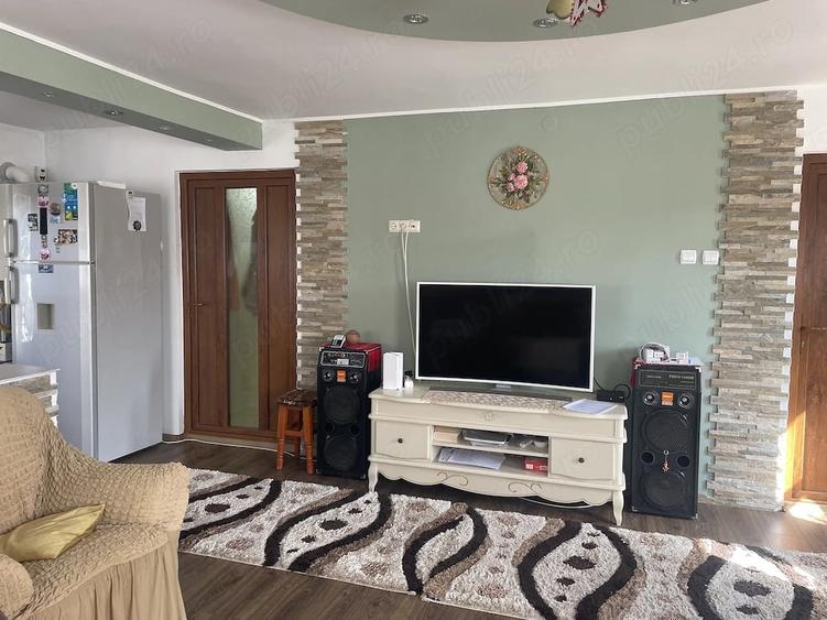 Casă cu Teren 1026 Mp în Lipănești