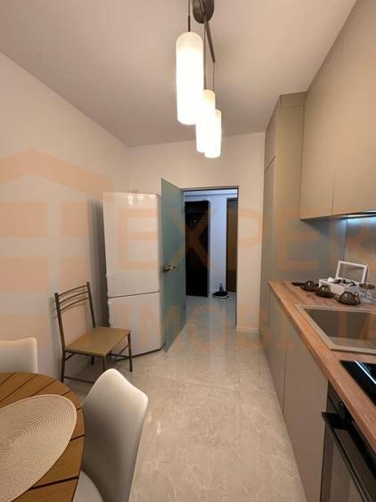 Apartament cu 2 camere decomandat, mobilat în Capitol
