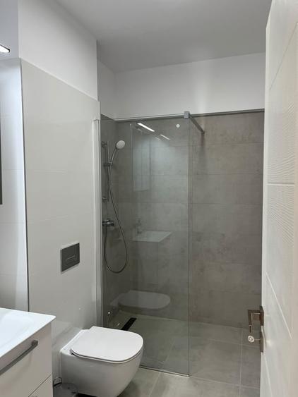 Apartament cu 3 camere decomandat în Lujerului